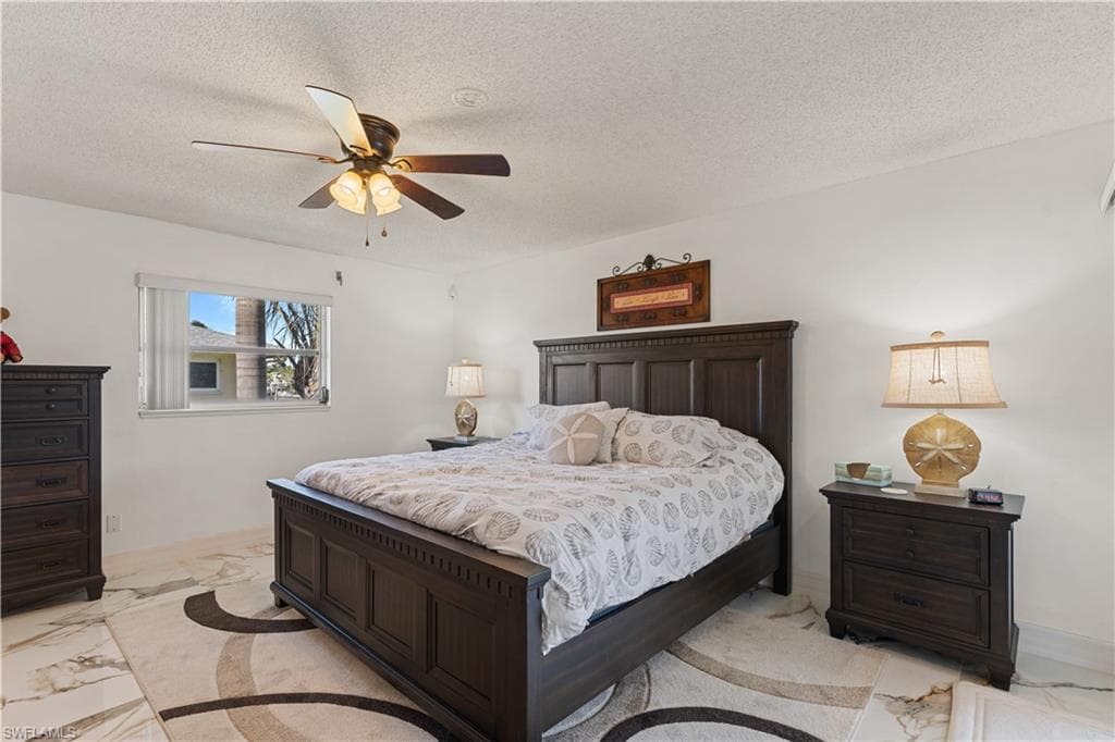 1011 S Town And River DR, FORT MYERS FL 33919-18