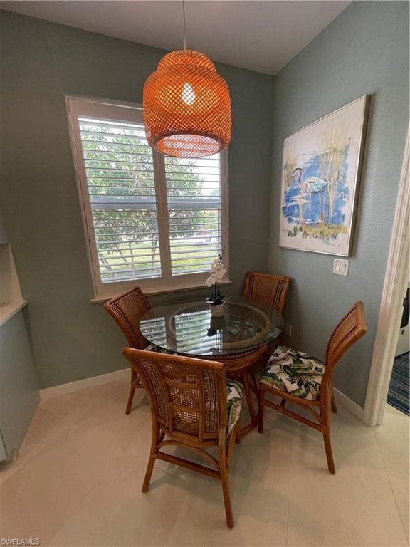 10640 Camarelle CIR-21