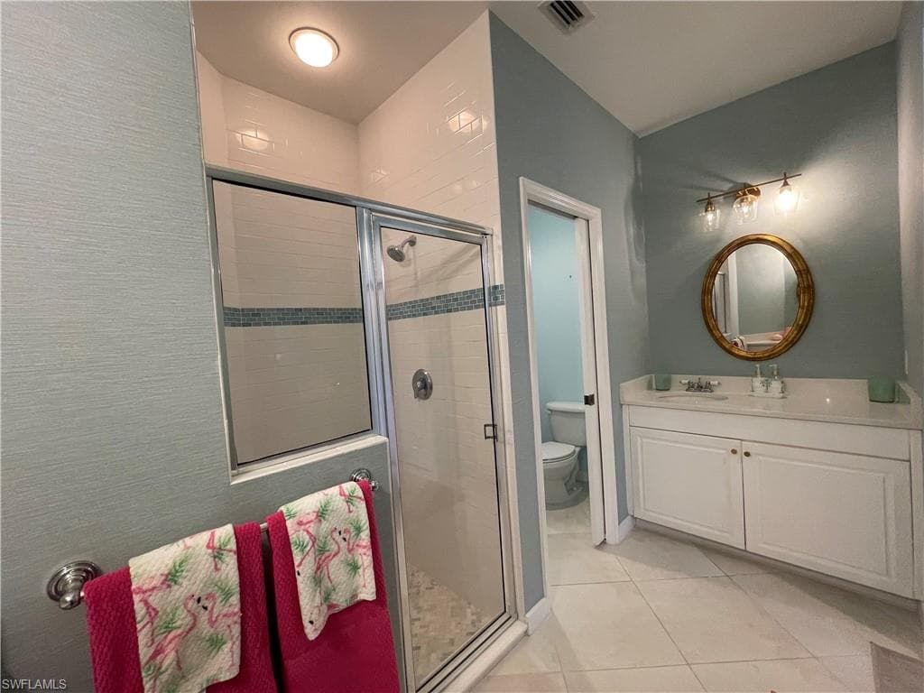 10640 Camarelle CIR-35