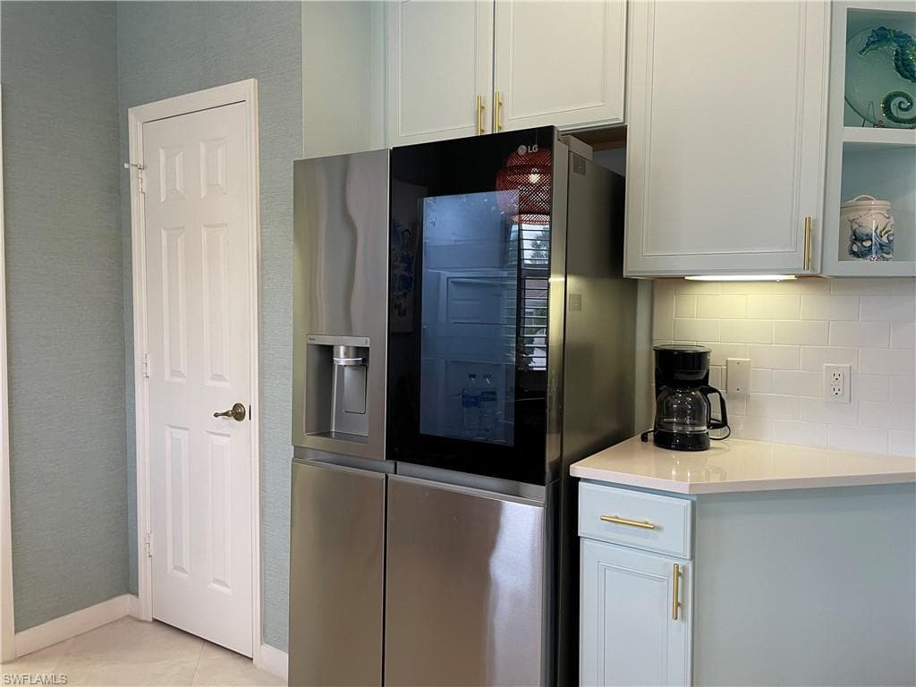 10640 Camarelle CIR-23