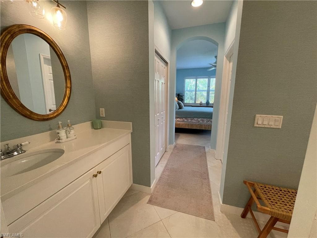 10640 Camarelle CIR-36