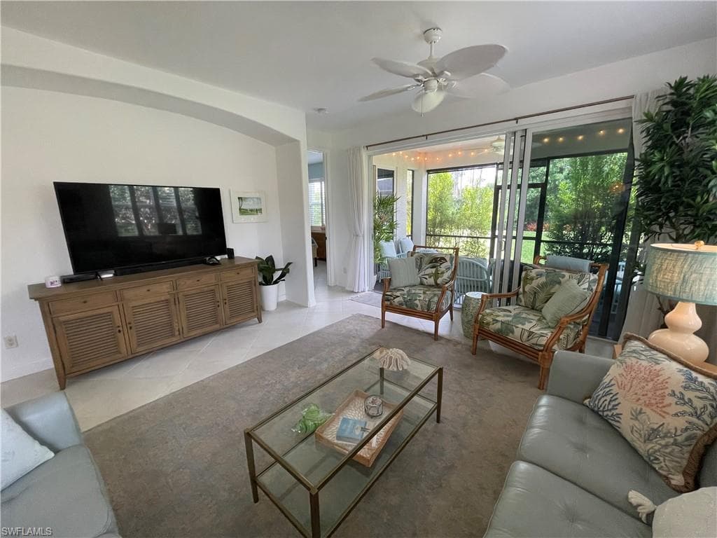 10640 Camarelle CIR-10