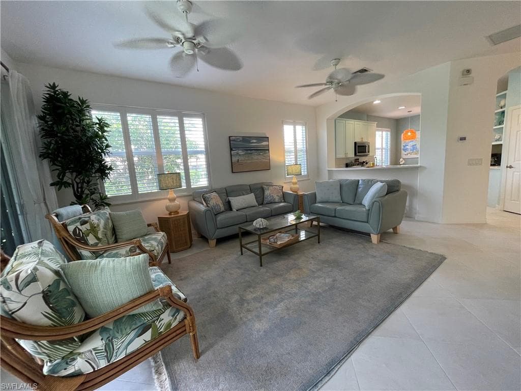 10640 Camarelle CIR-39