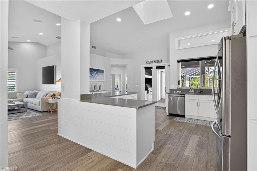 25111 Pennyroyal DR-10