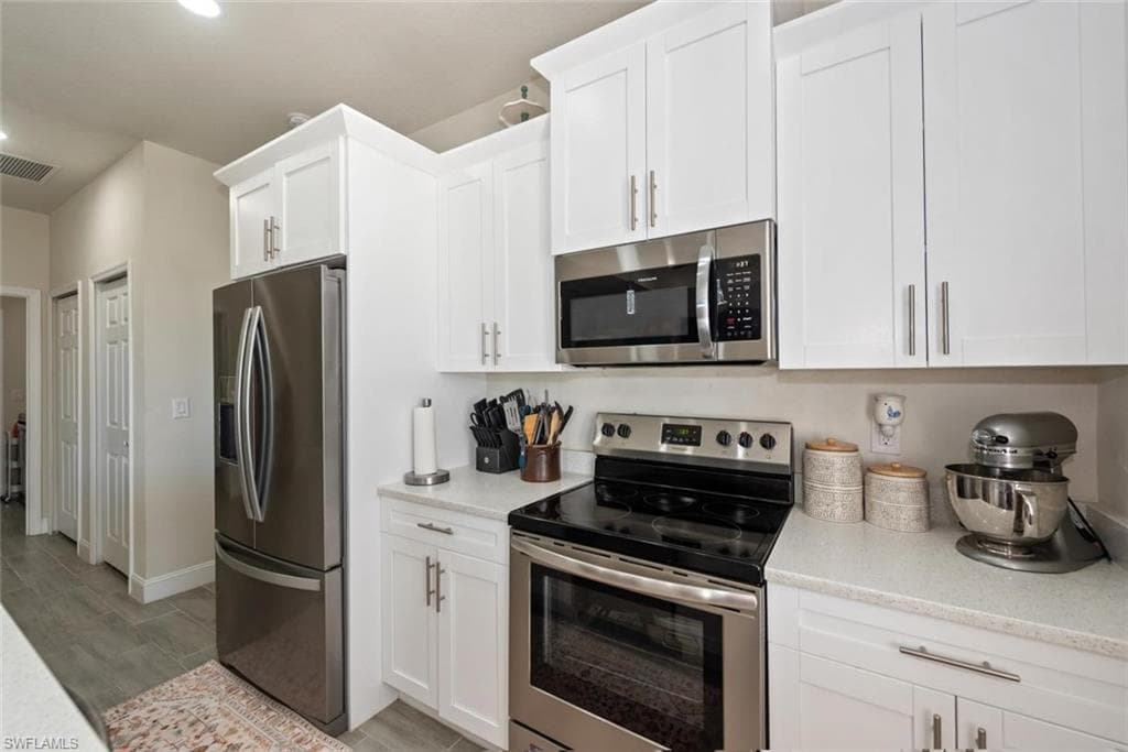 6139 Hendley CT, FORT MYERS FL 33905-10