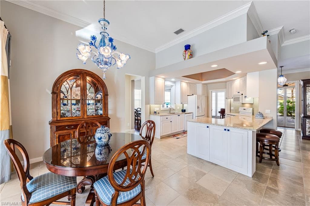 7013 Leopardi CT, NAPLES FL 34114-13