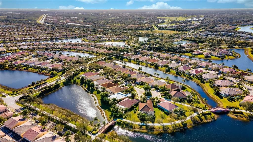 7013 Leopardi CT, NAPLES FL 34114-49