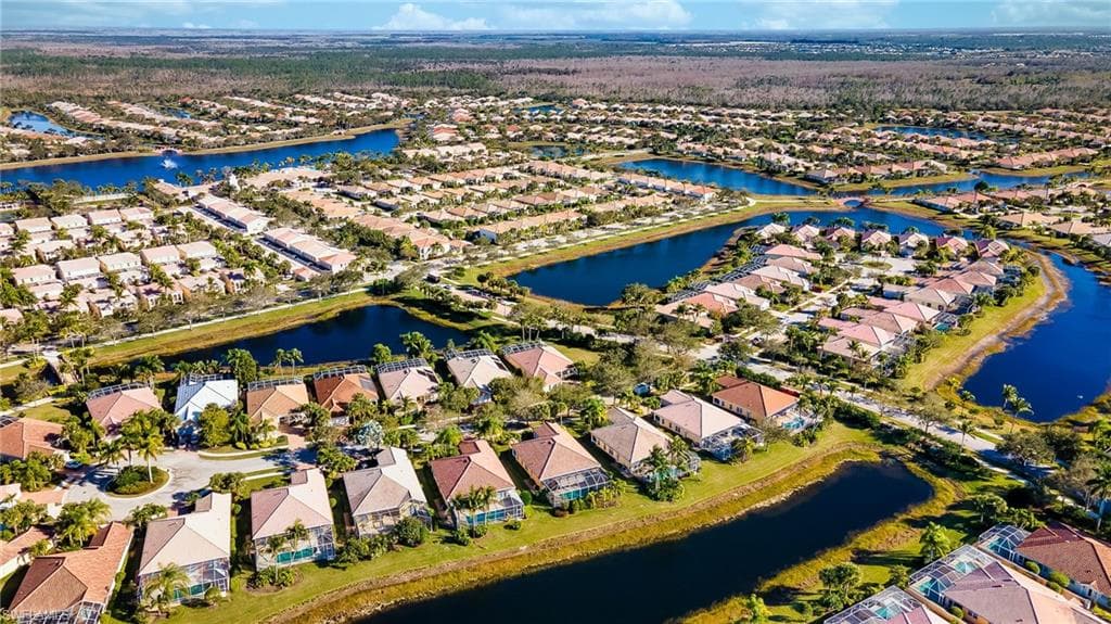 7013 Leopardi CT, NAPLES FL 34114-47