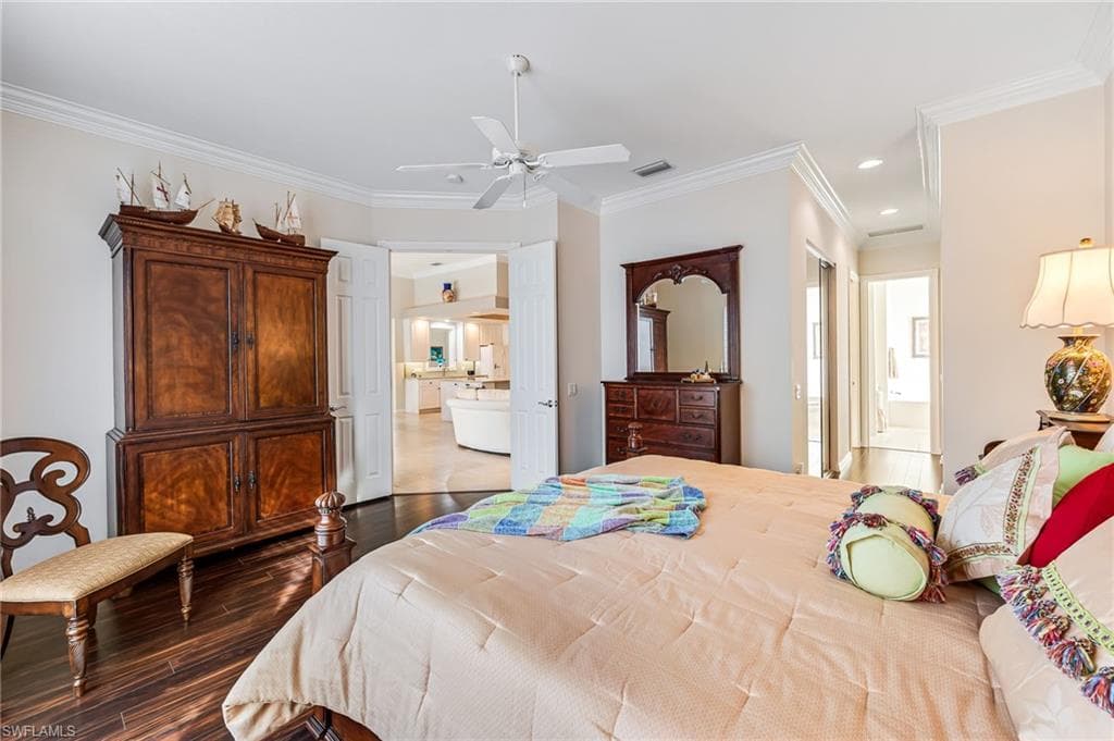 7013 Leopardi CT, NAPLES FL 34114-24