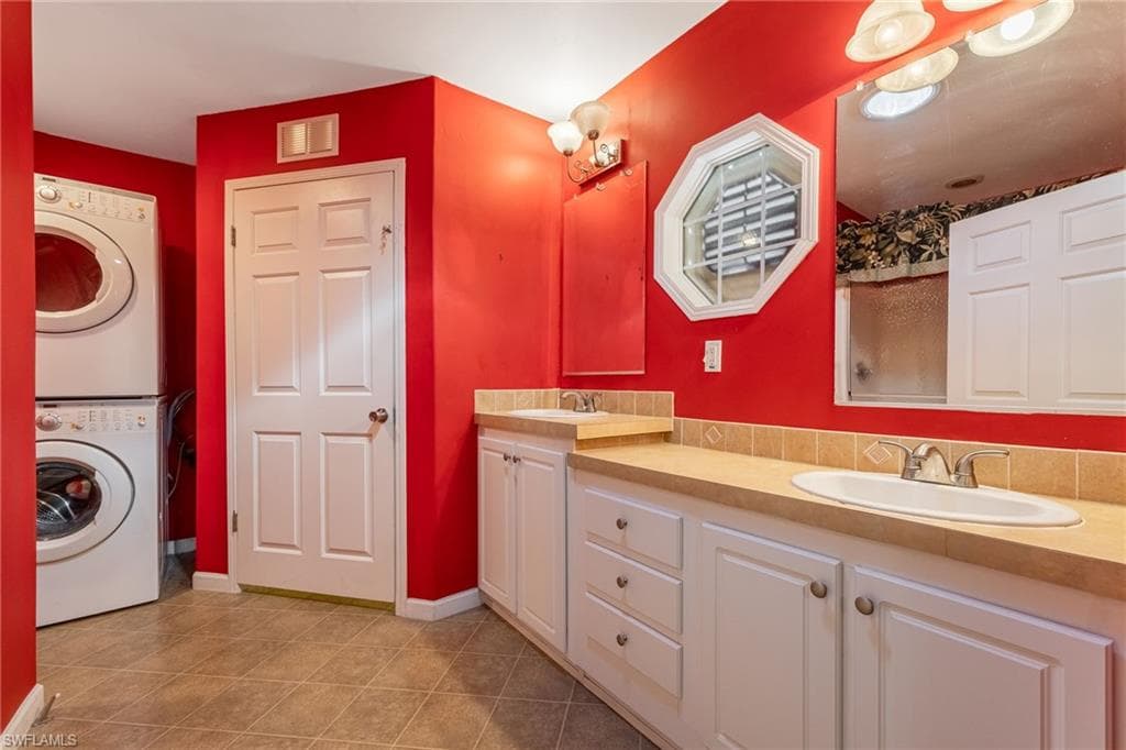 5252 Fiddleleaf DR, FORT MYERS FL 33905-15