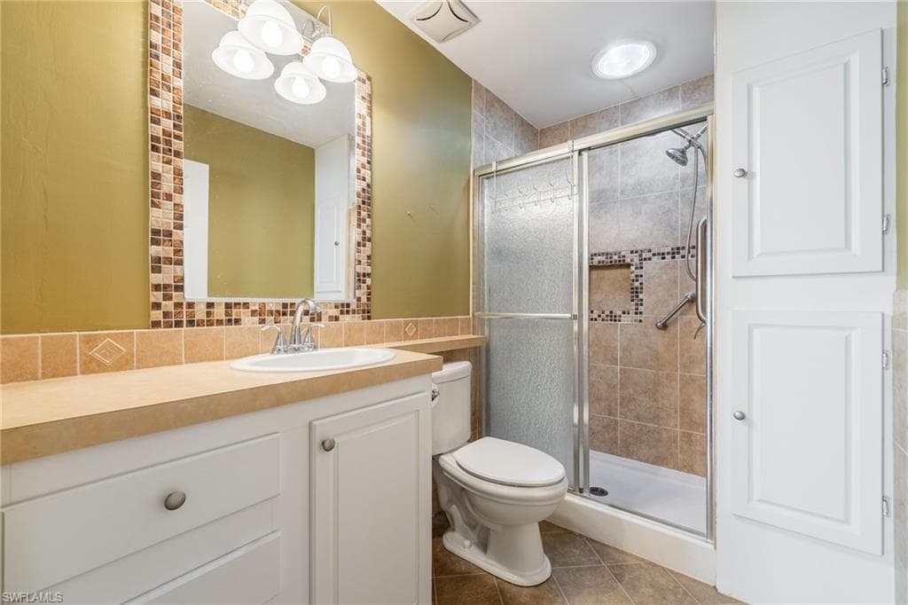 5252 Fiddleleaf DR, FORT MYERS FL 33905-19