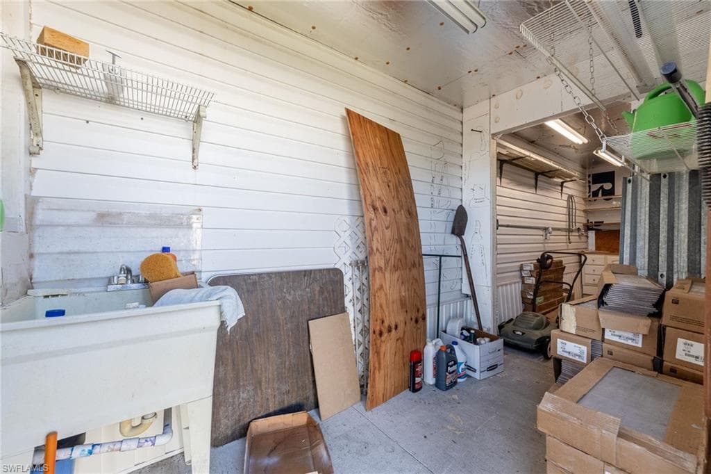 5252 Fiddleleaf DR, FORT MYERS FL 33905-23