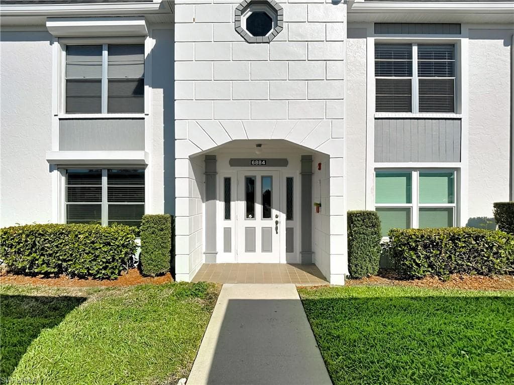 6884 Sandtrap DR # 4, FORT MYERS FL 33919-2