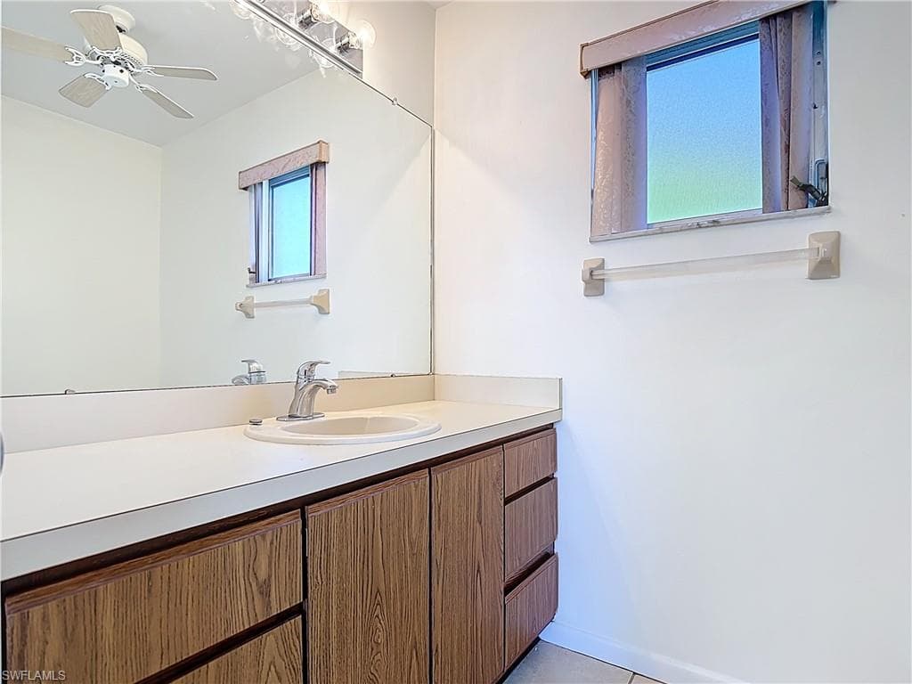 6884 Sandtrap DR # 4, FORT MYERS FL 33919-33