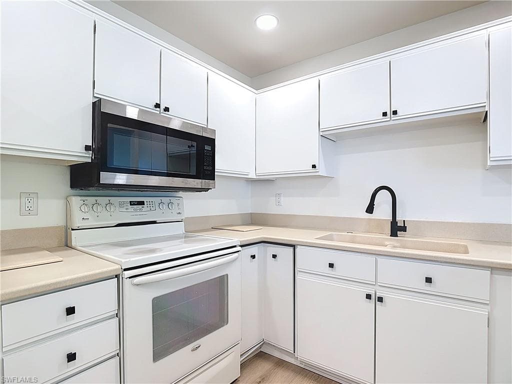 6884 Sandtrap DR # 4, FORT MYERS FL 33919-14