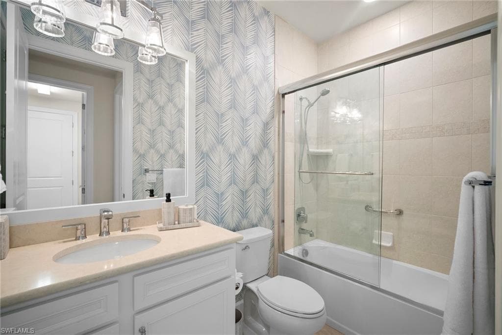 9774 Everglades DR, NAPLES FL 34120-25