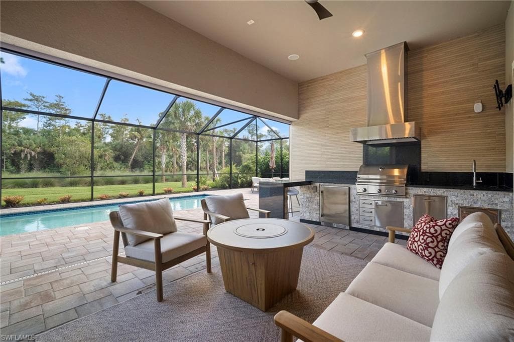 9774 Everglades DR, NAPLES FL 34120-2