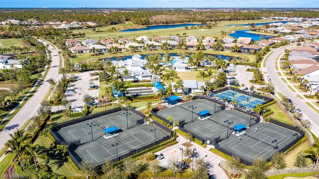 9774 Everglades DR, NAPLES FL 34120-44