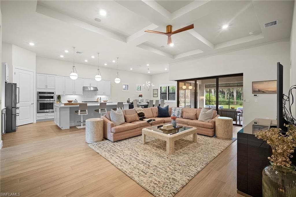 9774 Everglades DR, NAPLES FL 34120-10