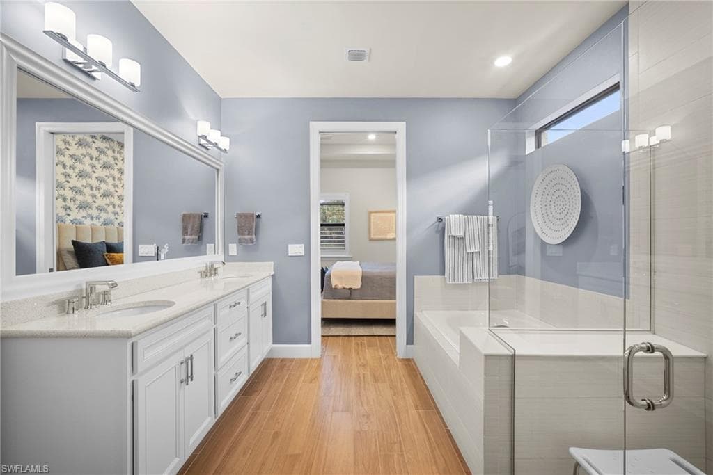 9774 Everglades DR, NAPLES FL 34120-18