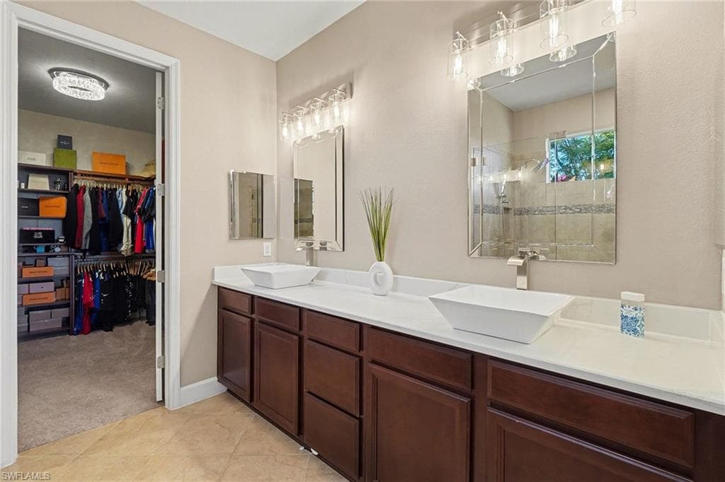 2705 Lambay CT-16