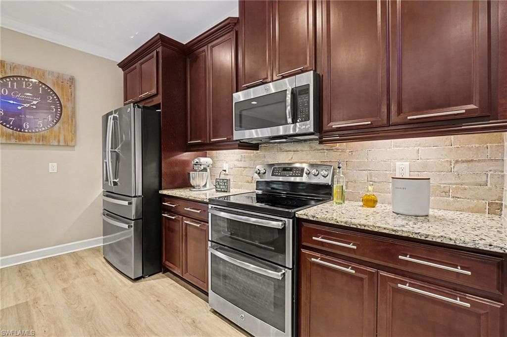 2705 Lambay CT-6