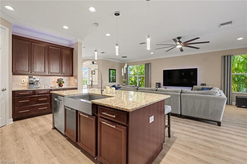 2705 Lambay CT-7