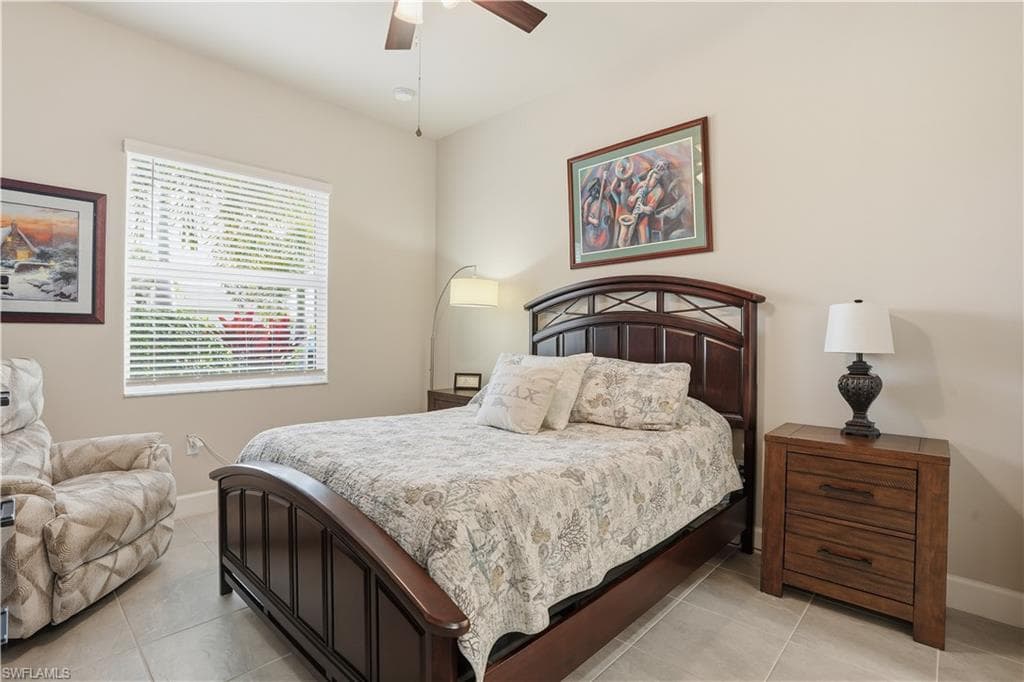 28400 Halton LN, BONITA SPRINGS FL 34135-26