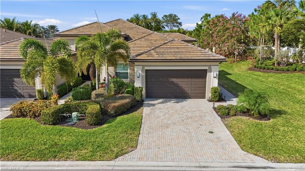 28400 Halton LN, BONITA SPRINGS FL 34135-39