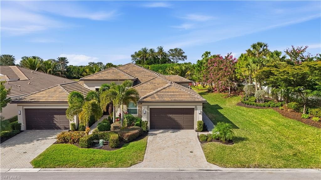 28400 Halton LN, BONITA SPRINGS FL 34135-3
