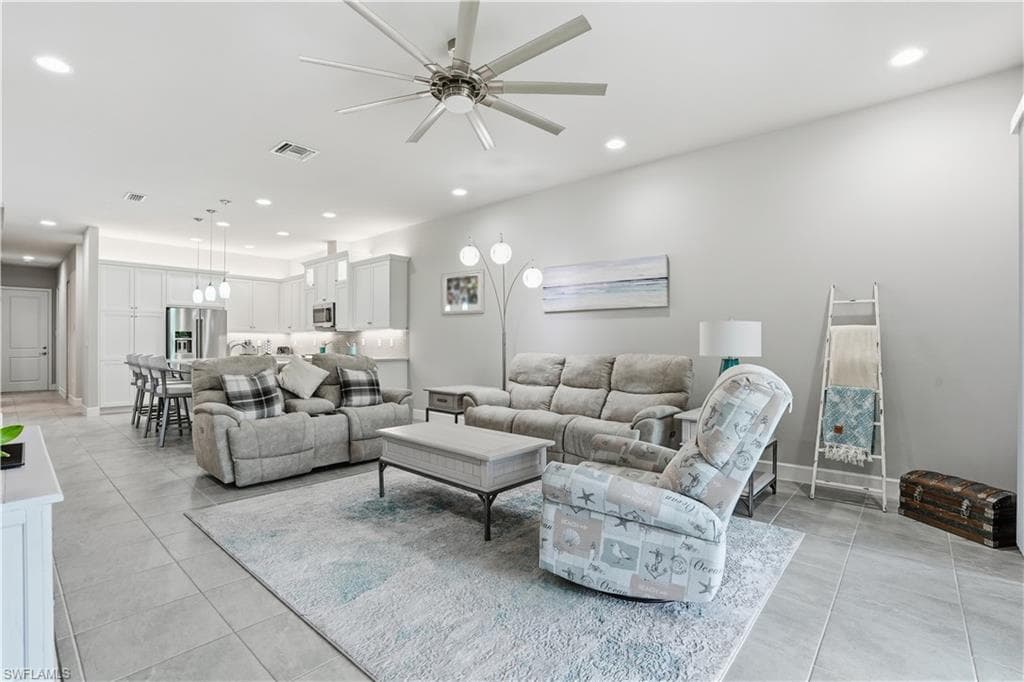 28400 Halton LN, BONITA SPRINGS FL 34135-7