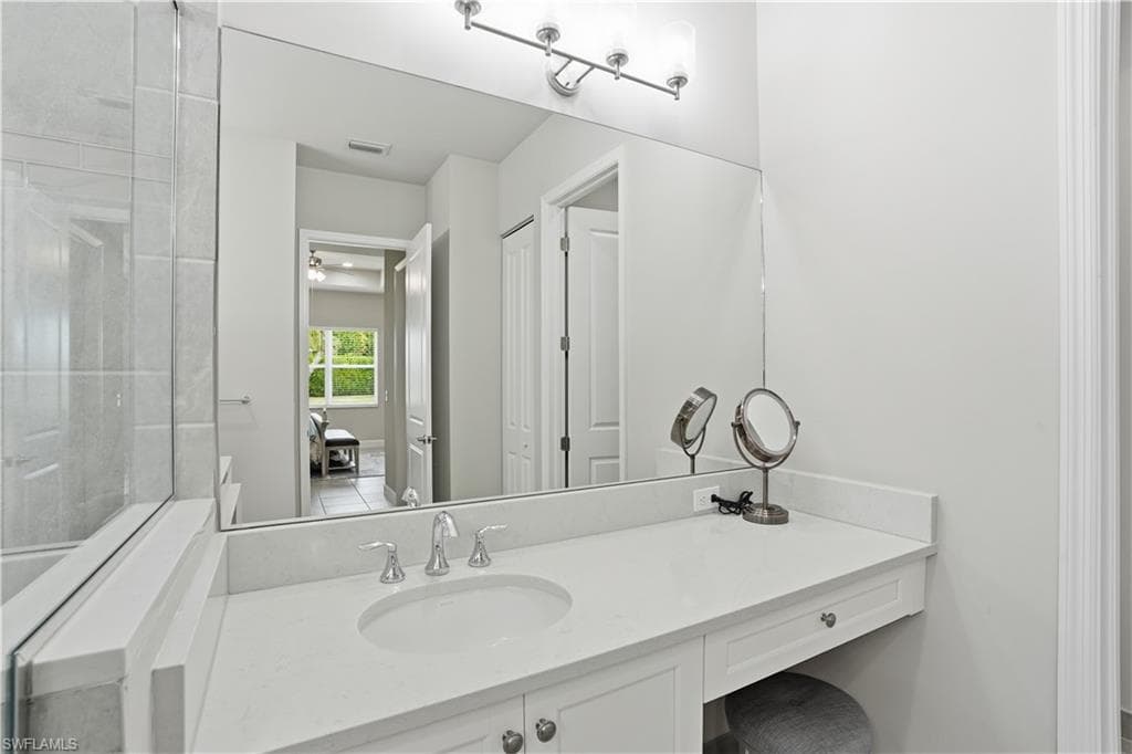 28400 Halton LN, BONITA SPRINGS FL 34135-24