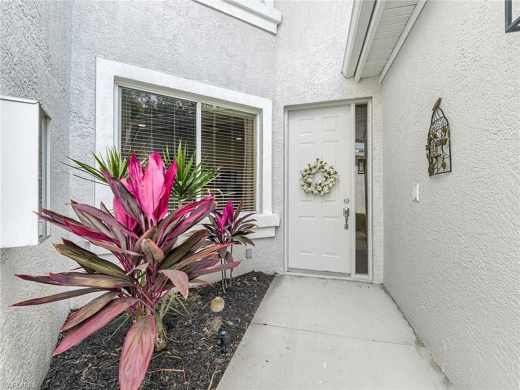 8461 Southbridge DR # 4, ESTERO FL 33967-28