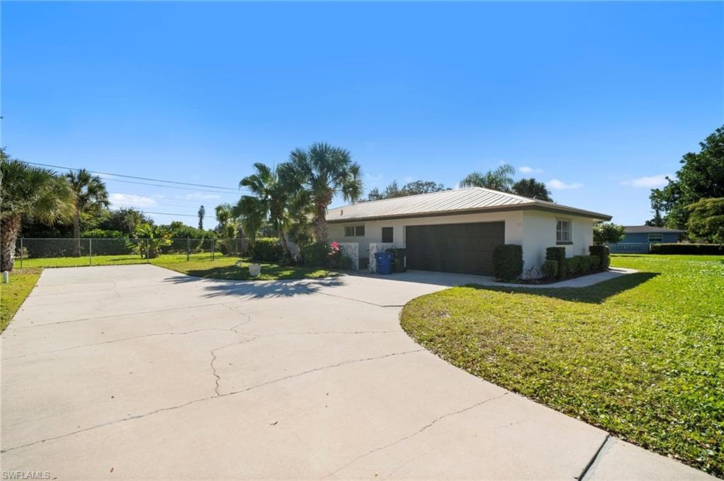 5091 Westminster DR, FORT MYERS FL 33919-1