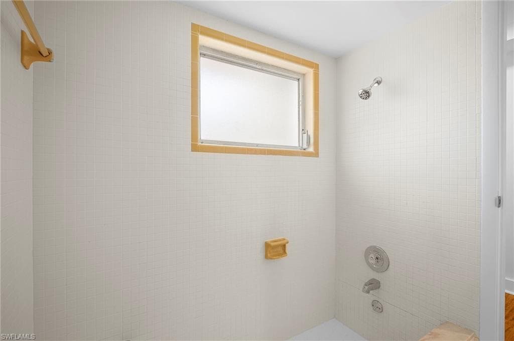 5091 Westminster DR, FORT MYERS FL 33919-32