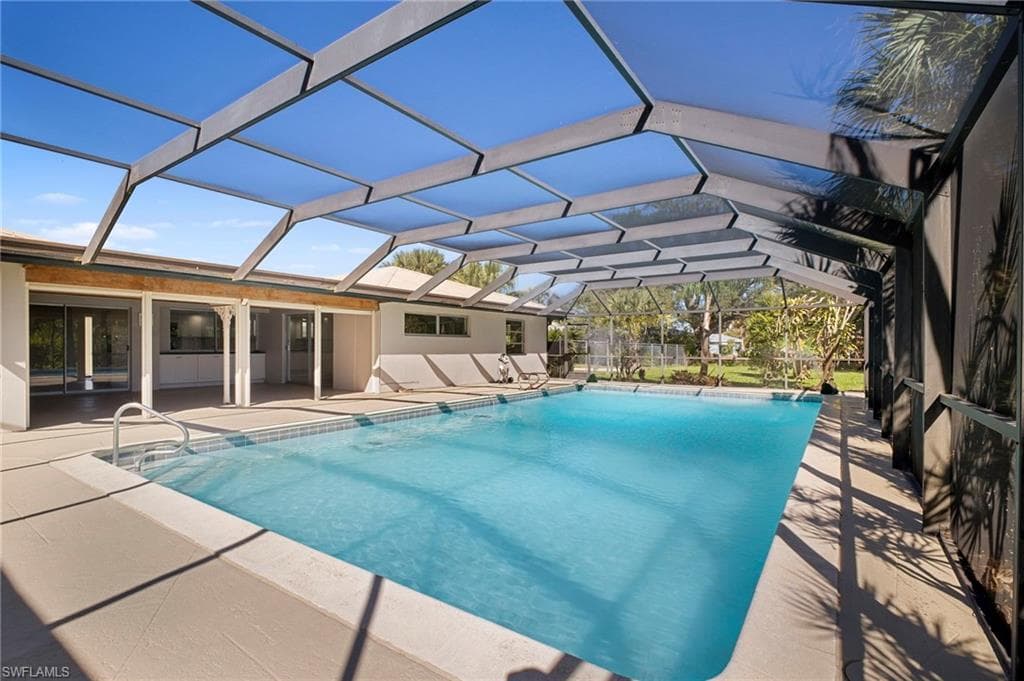 5091 Westminster DR, FORT MYERS FL 33919-38