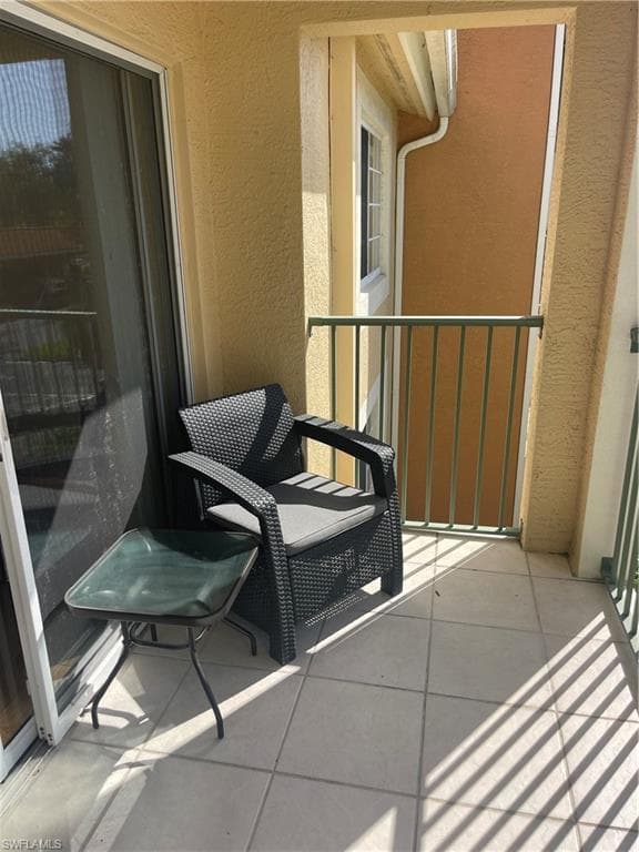 1260 Wildwood Lakes BLVD # 201, NAPLES FL 34104-12