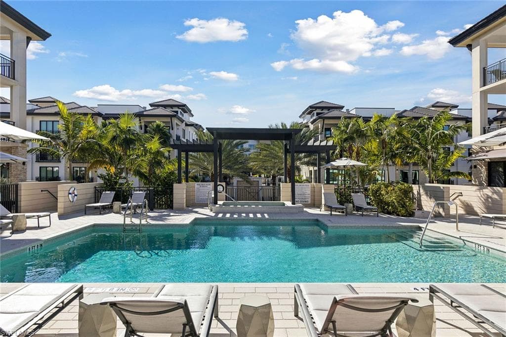 1135 3rd AVE S # 119, NAPLES FL 34102-47