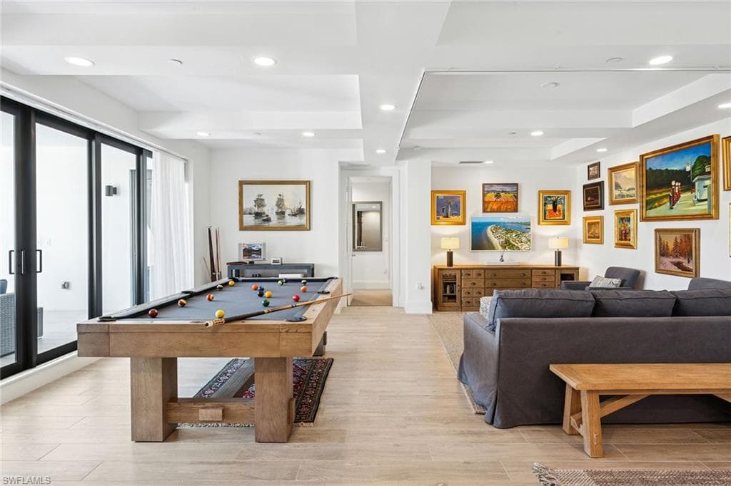 1135 3rd AVE S # 119, NAPLES FL 34102-28