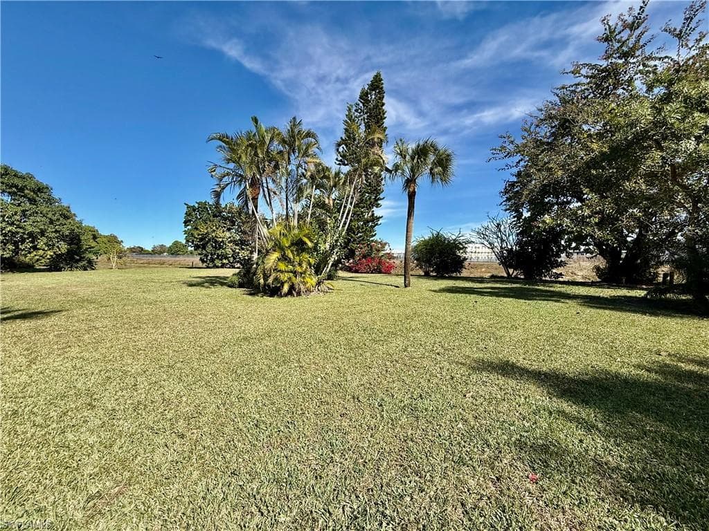 626 Linville PL, LEHIGH ACRES FL 33936-31