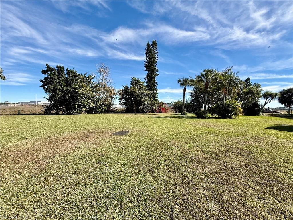 626 Linville PL, LEHIGH ACRES FL 33936-29