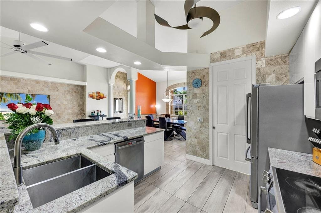 8596 Southwind Bay CIR, FORT MYERS FL 33908-10