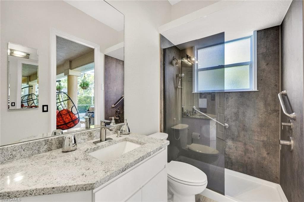 8596 Southwind Bay CIR, FORT MYERS FL 33908-18