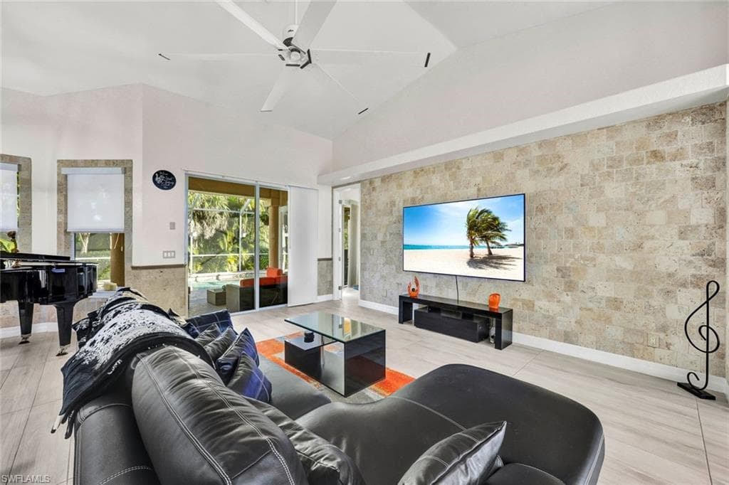 8596 Southwind Bay CIR, FORT MYERS FL 33908-3