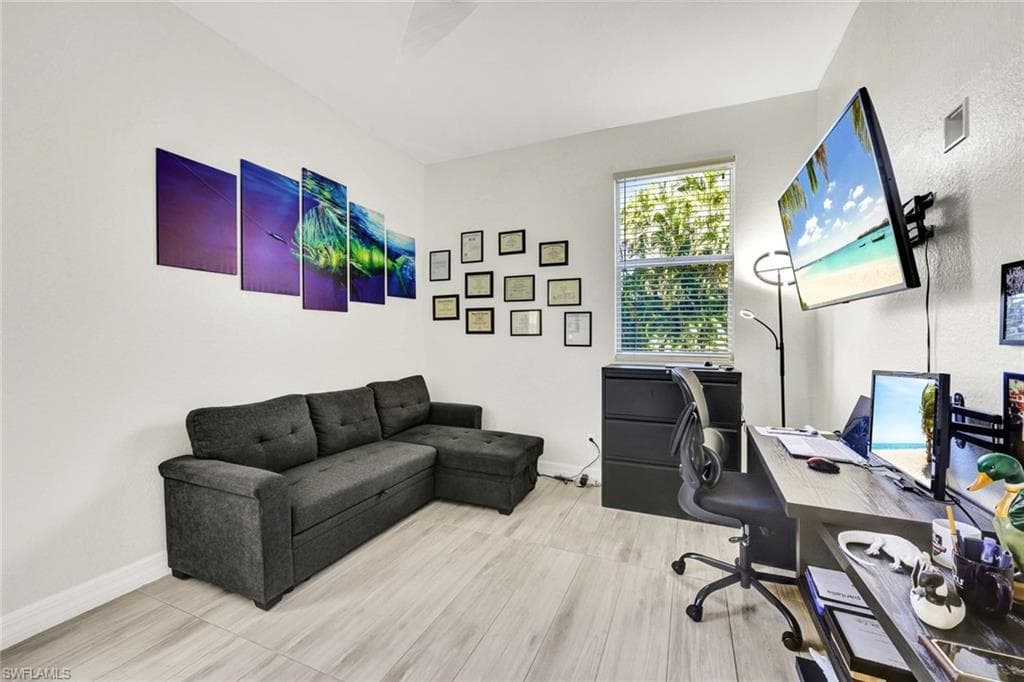 8596 Southwind Bay CIR, FORT MYERS FL 33908-19