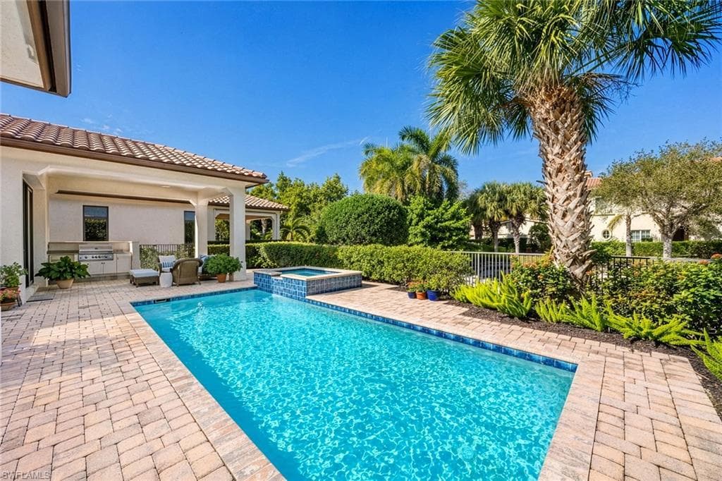 2277 Residence CIR-0