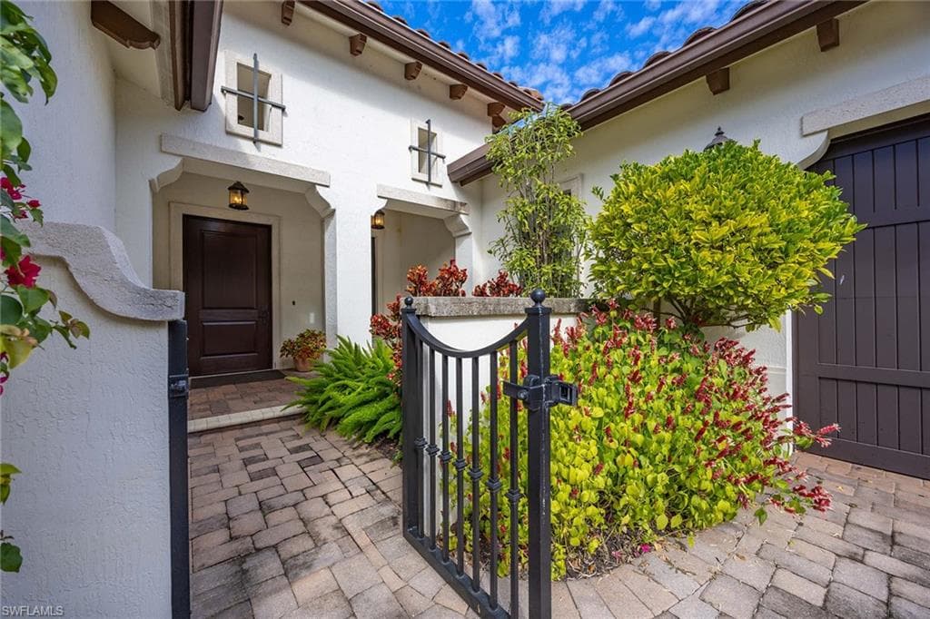 2277 Residence CIR-33