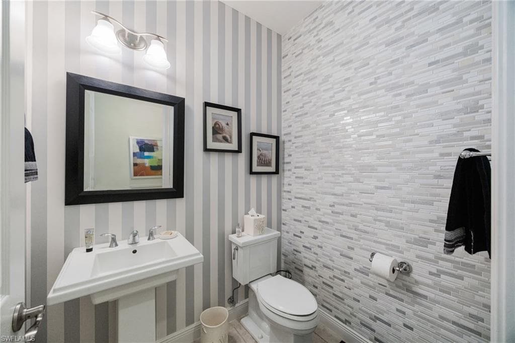 23452 Sanabria LOOP, BONITA SPRINGS FL 34135-17