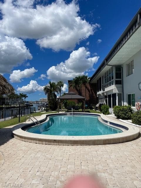632 Victoria DR # 201, CAPE CORAL FL 33904-1