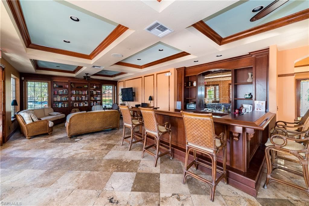 1230 Wildwood Lakes BLVD # 105, NAPLES FL 34104-2